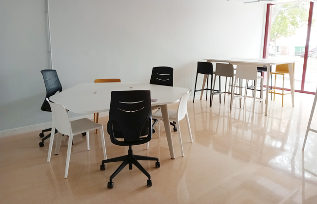 Proyecto ESTILO: nuevo espacio multifuncional en la UR para el estudio, reunión, concentración y relajación